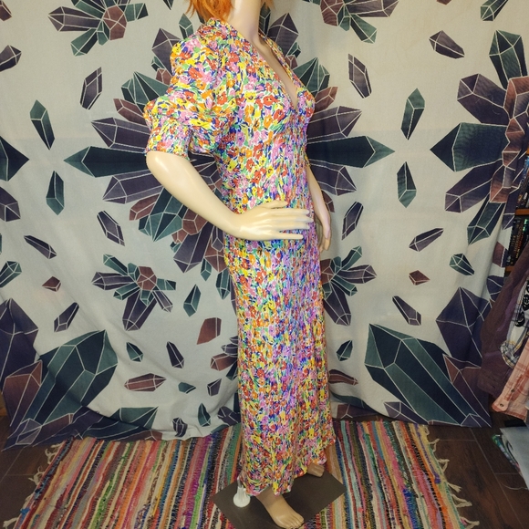 RIXO size 4 Colorful Floral Empire Waist Maxi Dress with smocked sleeve - Picture 7 of 16